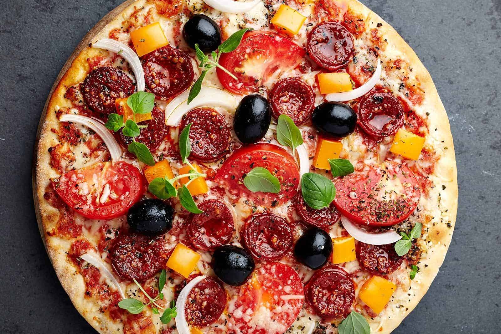 Best Pizza Stones 2017 – Reviews & Buyer’s Guide (May. 2020) Can You Cut Pizza On A Pizza Stone