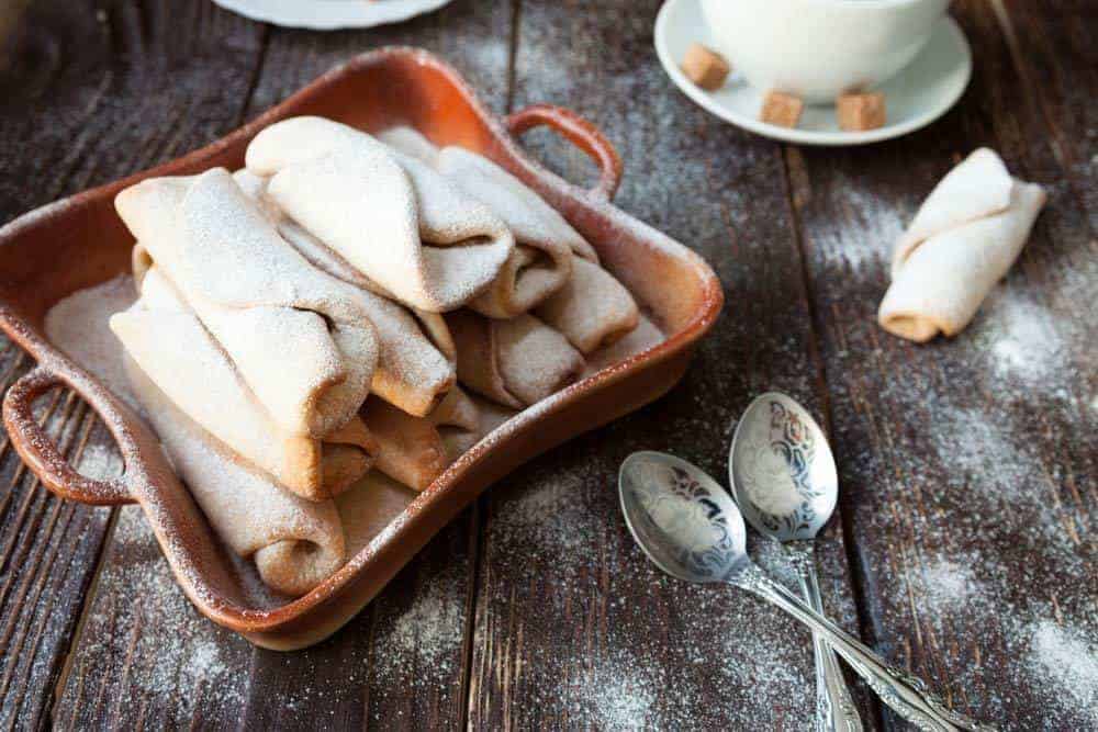 Sifting powdered sugar