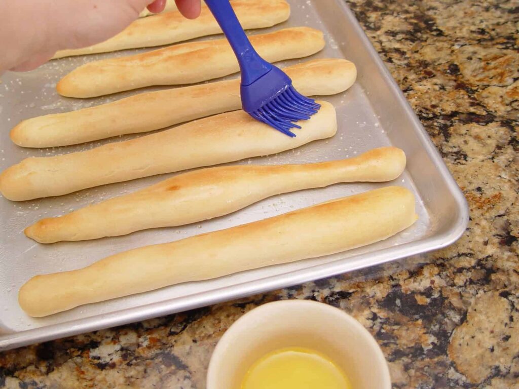 How to Reheat Olive Garden Breadsticks 