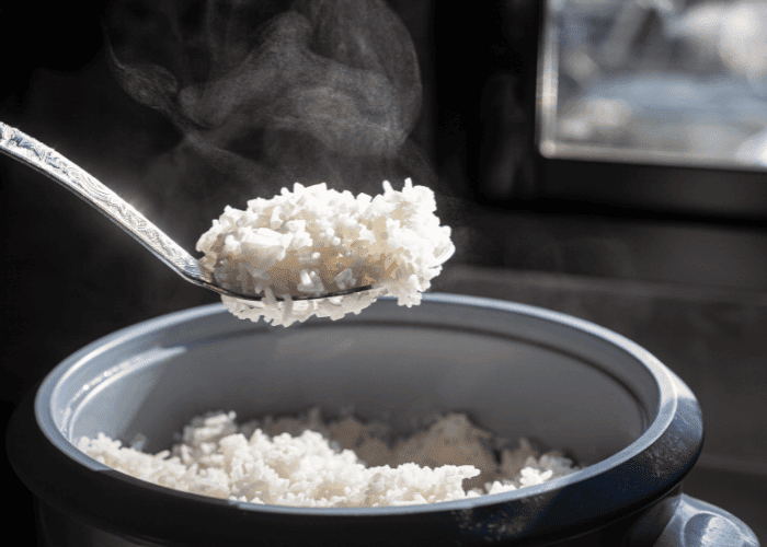 How Long Can Rice Stay in a Rice Cooker